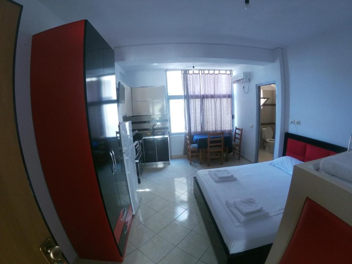 Honey Apartments Near Promenade Саранда Экстерьер фото